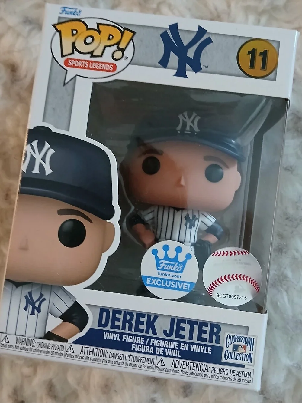 Derek Jeter NY Yankees Funko Pop! Vinyl Figure - BRAND NIB NWT